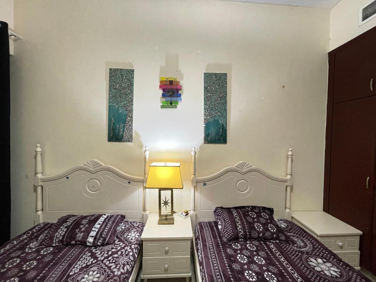 Dubai Backpackers Hostel Exterior photo