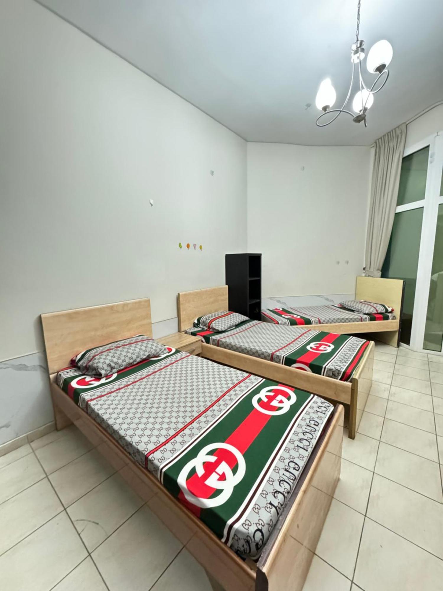 Dubai Backpackers Hostel Exterior photo