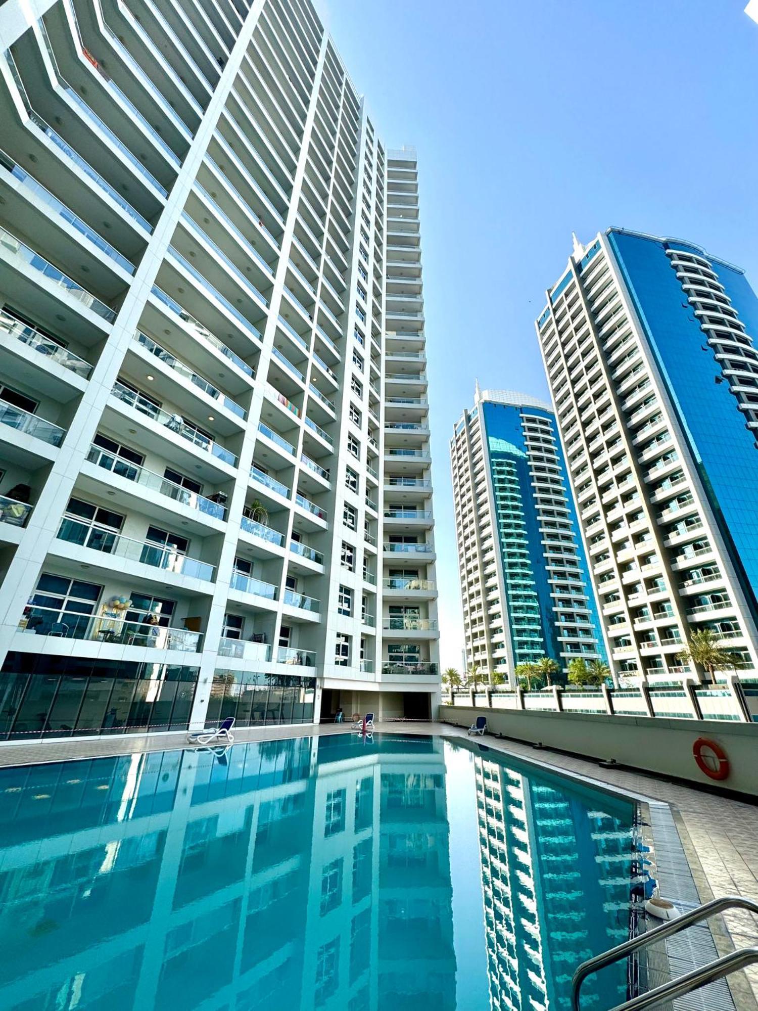 Dubai Backpackers Hostel Exterior photo